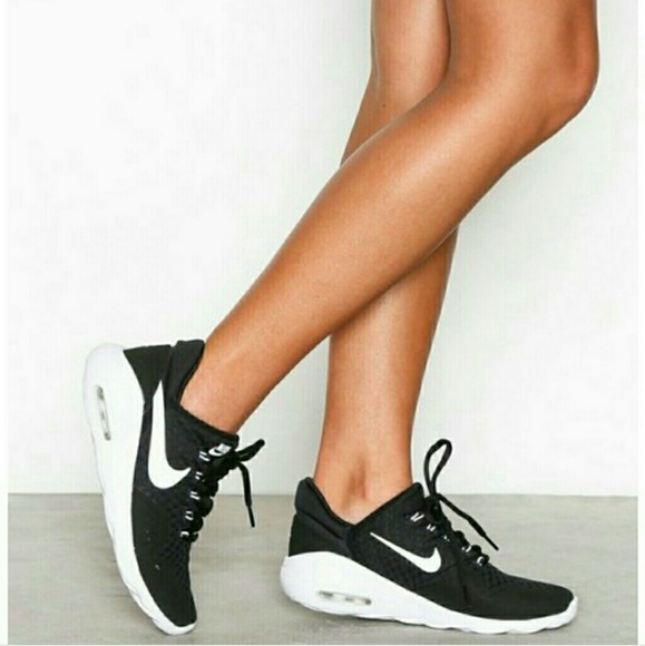 nike sasha